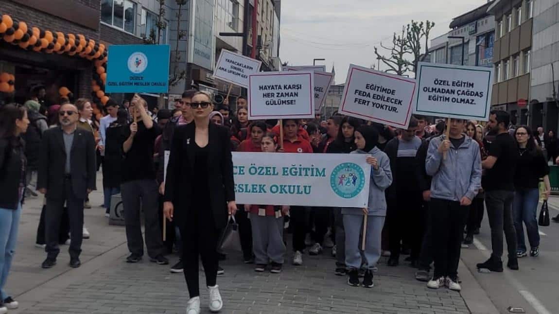 ÖZEL EĞİTİM HAFTASI ETKİNLİKLERİ YÜRÜYÜŞ İLE BAŞLADI